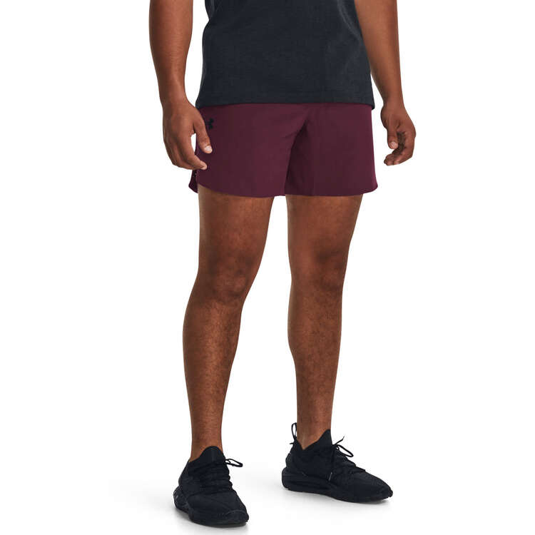 Under Armour Mens UA Peak Woven Polyester Blend Shorts - Maroon