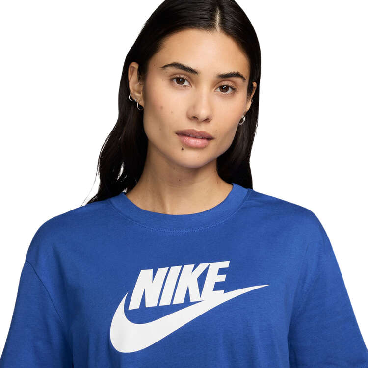 Nike Womens Sportswear Club Essentials Cropped Tee - Blue