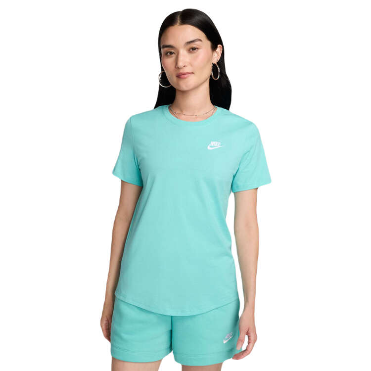 Nike Womens Sportswear Club Essentials Tee - Green