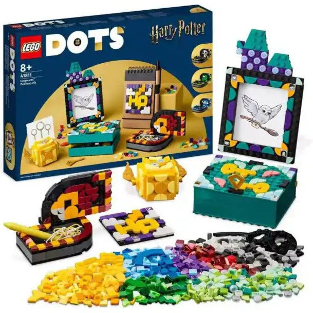 LEGO Hogwarts Desktop Kit 41811