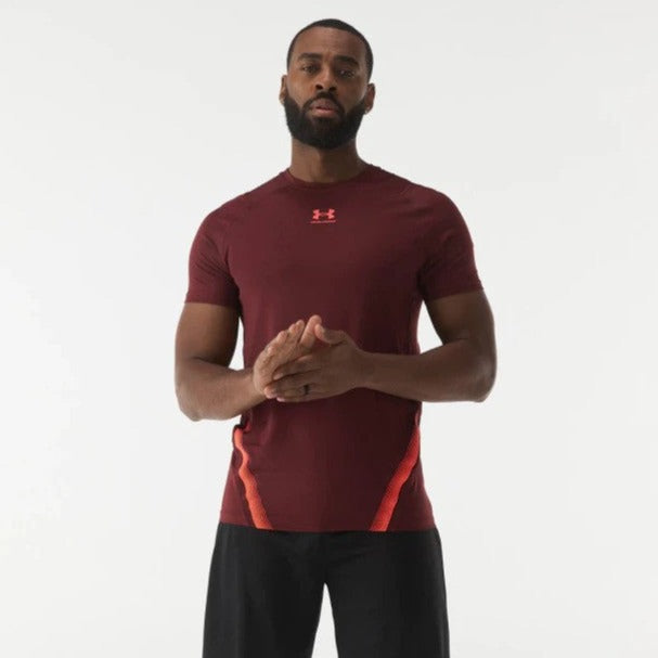 Under Armour Men's HeatGear Armour Nov Fitted Short Sleeve Tee / T-Shirt / Tshirt - Chestnut Red/Bolt Red